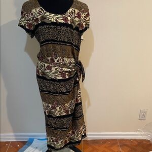 Jessica Howard Brown and Black Patterned Midi Dress